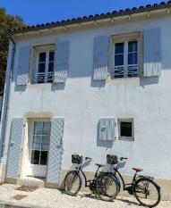 Ile de Ré:Charming new house, quiet in the heart of st martin (200m from the port)