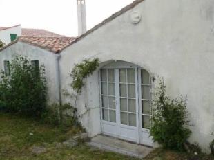 ile de ré Renovated charming house with garden in the heart of ars