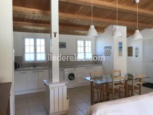 Ile de Ré:House 4-6 people with terrace and garden south exposes