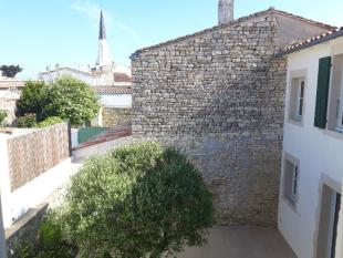 ile de ré Renovated village house with lovely courtyard 8 people