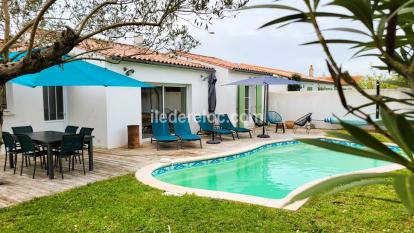 Ile de Ré:Clos du morinand, 3 bedroom villa with swimming pool, classified 4 stars