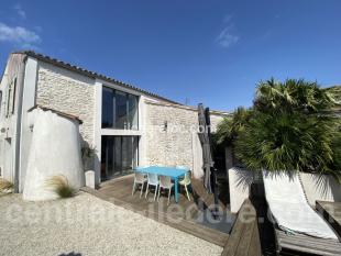 Ile de Ré:The bel air villa: villa with bright heated swimming pool for up to 8 people