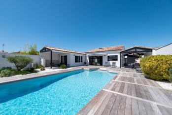 Ile de Ré:Luxury house with heating pool