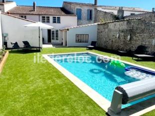ile de ré Family house in the heart of the village with swimming pool
