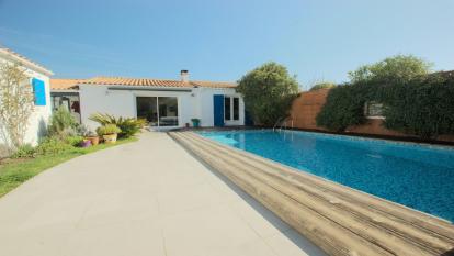 Ile de Ré:Holidays home with swwimming pool for 7 people in la couarde-sur-mer