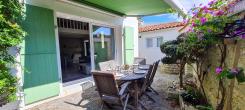 ile de ré Charming villa in the heart of village with yard