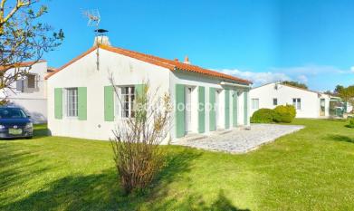 Ile de Ré:Very bright in large garden 100 m from the sea, day arr/dep adaptable