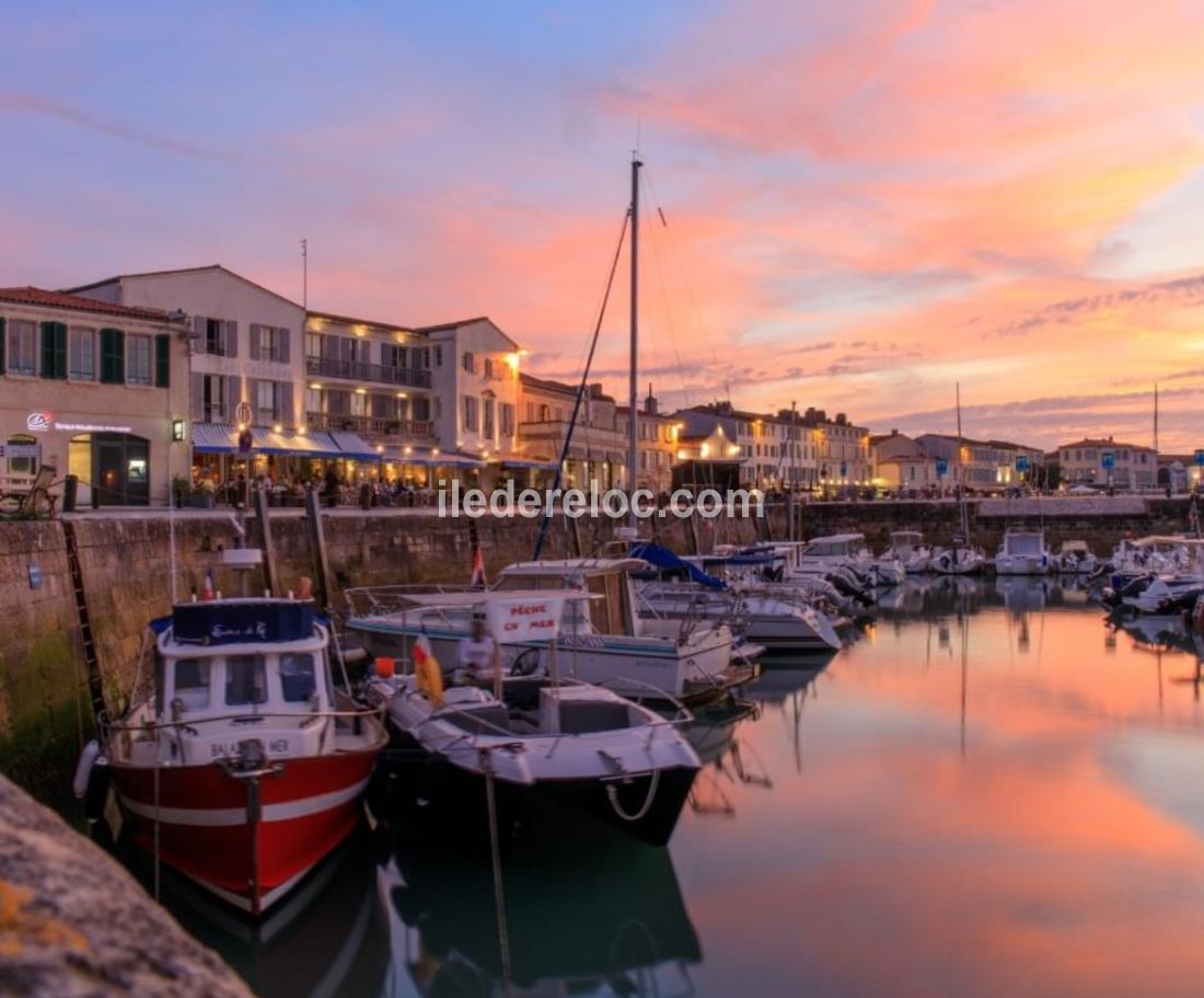 Photo 38: An accomodation located in Saint-Martin-de-Ré on ile de Ré.