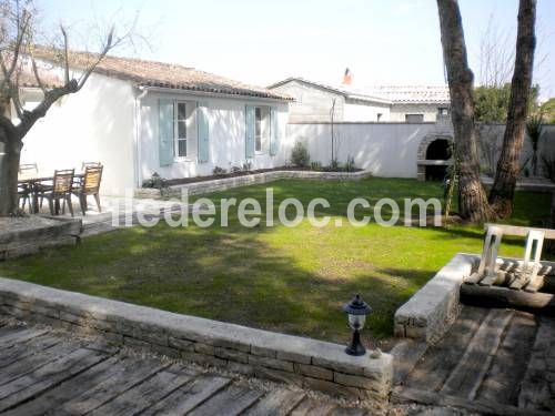 Photo 10: An accomodation located in Le Bois-Plage-en-Ré on ile de Ré.