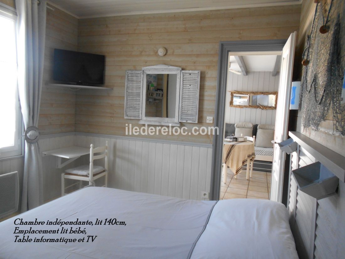 Photo 13: An accomodation located in Saint-Martin-de-Ré on ile de Ré.