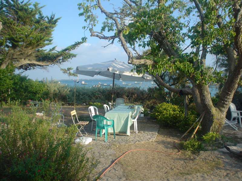 Photo 13: An accomodation located in Les Portes-en-Ré on ile de Ré.