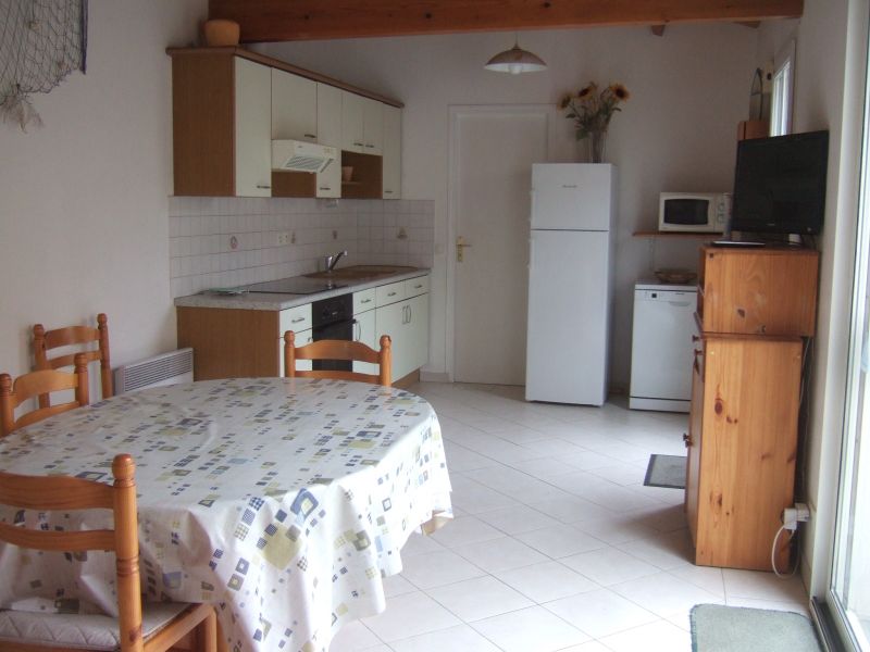 Photo 4: An accomodation located in Sainte-Marie-de-Ré on ile de Ré.