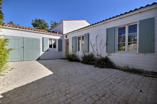 Photo 15: An accomodation located in La Couarde-sur-mer on ile de Ré.