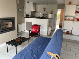 Ile de R&eacute;:3-star house la noue ste marie, sleeps 4. 2 bikes available.