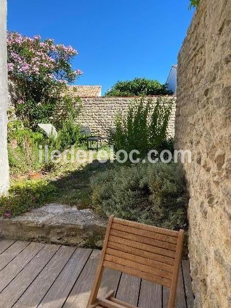 Photo 6: An accomodation located in Saint-Clément-des-Baleines on ile de Ré.