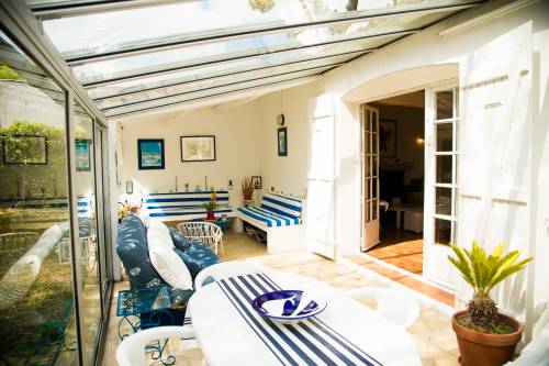 Photo 6: An accomodation located in La Couarde-sur-mer on ile de Ré.