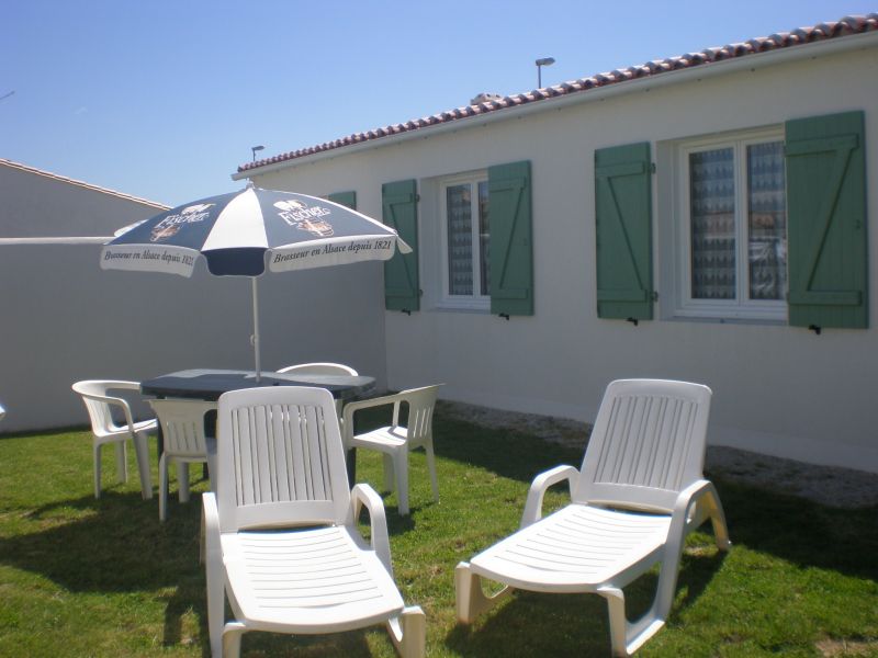 Photo 5: An accomodation located in La Couarde-sur-mer on ile de Ré.