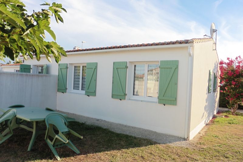 Photo 4: An accomodation located in La Couarde-sur-mer on ile de Ré.