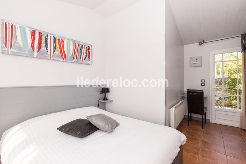 Photo 5: An accomodation located in Sainte-Marie-de-Ré on ile de Ré.