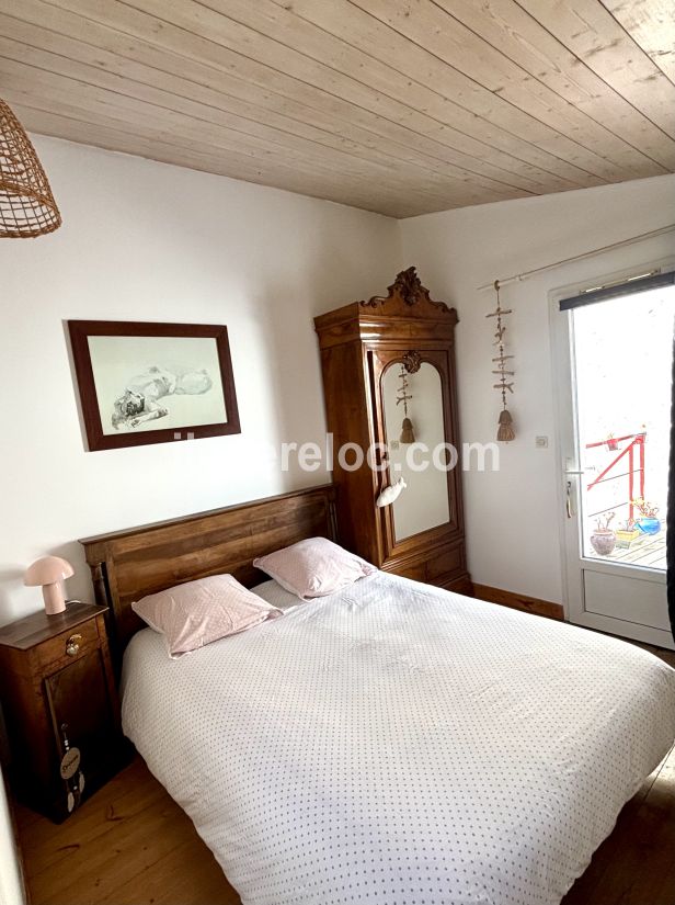 Photo 7: An accomodation located in La Flotte-en-R&eacute; on ile de R&eacute;.