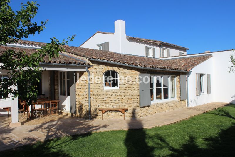 Photo 1: An accomodation located in Les Portes-en-Ré on ile de Ré.