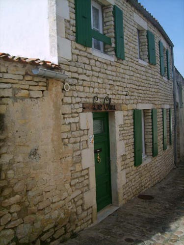 Photo 8: An accomodation located in La Flotte-en-Ré on ile de Ré.