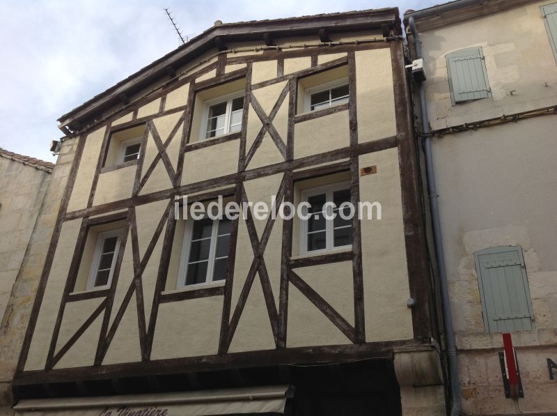 Photo 1: An accomodation located in Saint-Martin-de-Ré on ile de Ré.