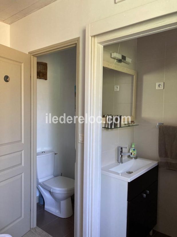 Photo 9: An accomodation located in La Flotte-en-R&eacute; on ile de R&eacute;.