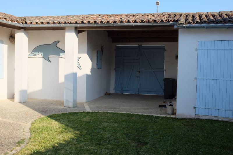 Photo 4: An accomodation located in Le Bois-Plage-en-Ré on ile de Ré.