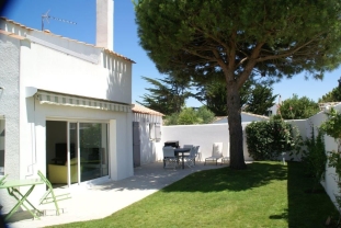 Ile de Ré:House ile de re private and direct access beach 6 pers