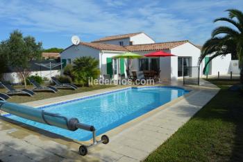 Ile de Ré:Spacious villa 8 people, private heated pool