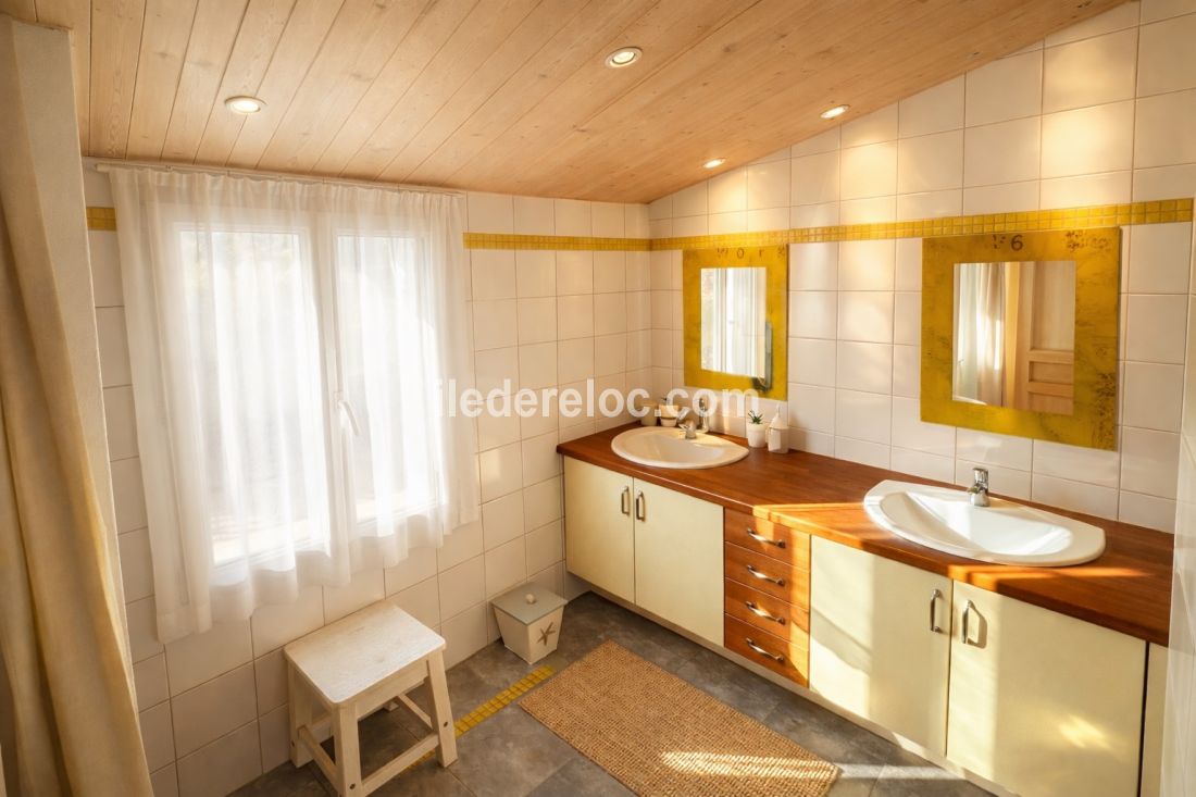 Photo 8: An accomodation located in La Flotte-en-R&eacute; on ile de R&eacute;.