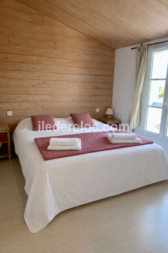 Photo 6: An accomodation located in La Flotte-en-R&eacute; on ile de R&eacute;.