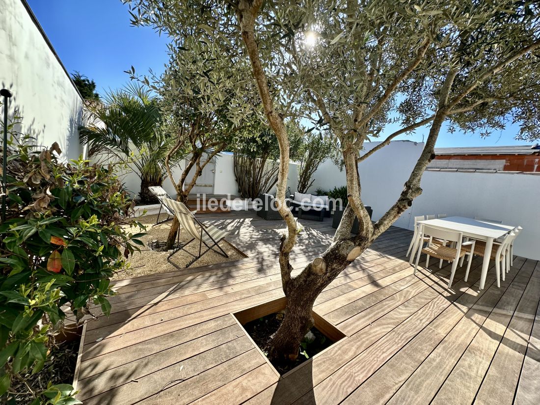 Photo 10: An accomodation located in La Flotte-en-R&eacute; on ile de R&eacute;.