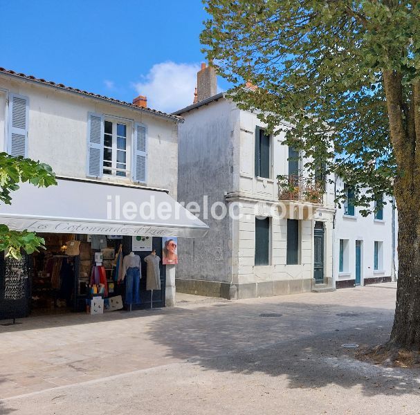 Photo 49: An accomodation located in La Couarde-sur-mer on ile de Ré.