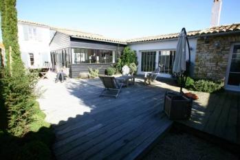 ile de ré New charming house in the center of the village- 1 to 8/9 people