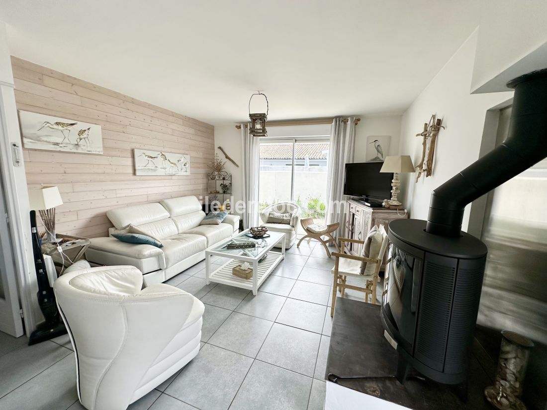 Photo 16: An accomodation located in La Couarde-sur-mer on ile de R&eacute;.