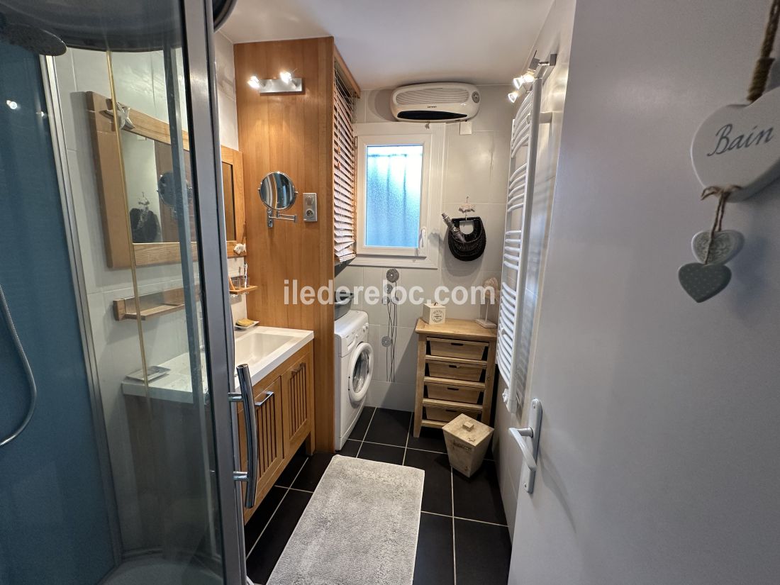 Photo 21: An accomodation located in La Couarde-sur-mer on ile de R&eacute;.