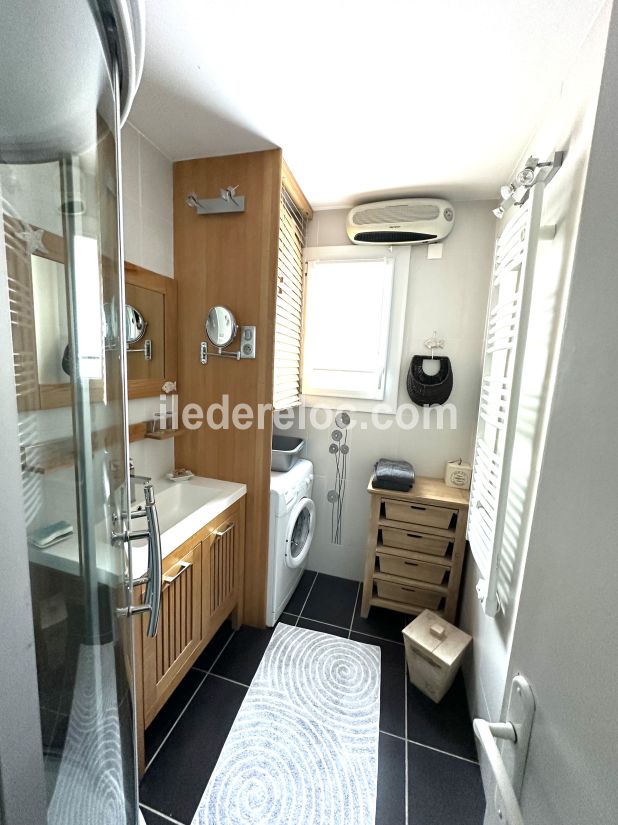 Photo 20: An accomodation located in La Couarde-sur-mer on ile de R&eacute;.