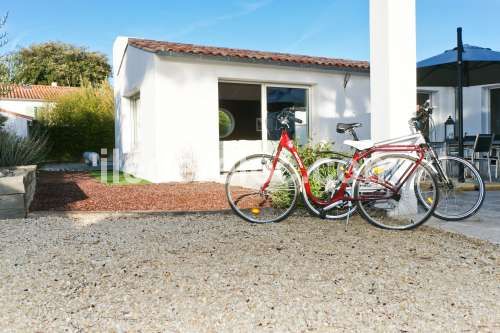 Photo 8: An accomodation located in La Flotte-en-Ré on ile de Ré.