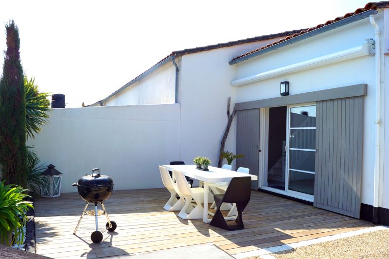 Photo 17: An accomodation located in La Couarde-sur-mer on ile de Ré.