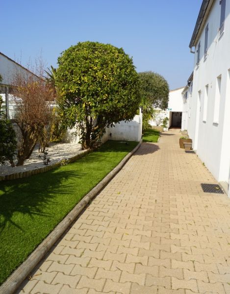 Photo 21: An accomodation located in La Couarde-sur-mer on ile de Ré.