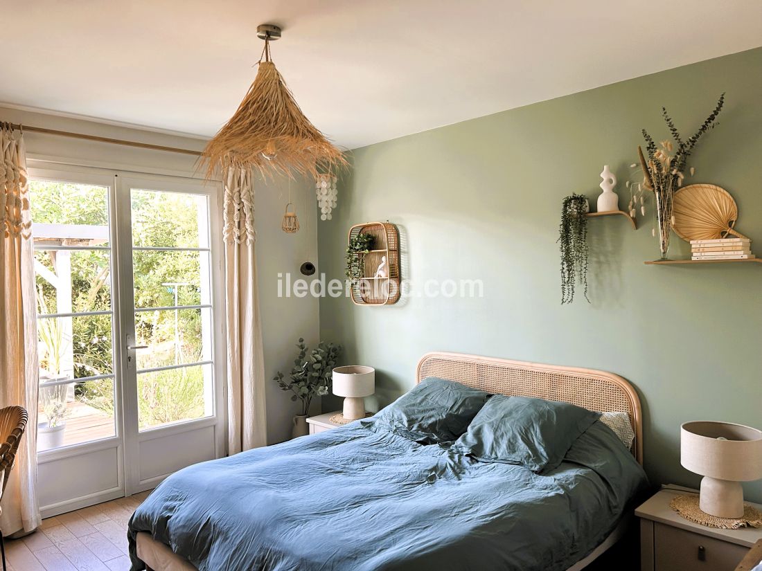 Photo 7: An accomodation located in La Couarde-sur-mer on ile de Ré.