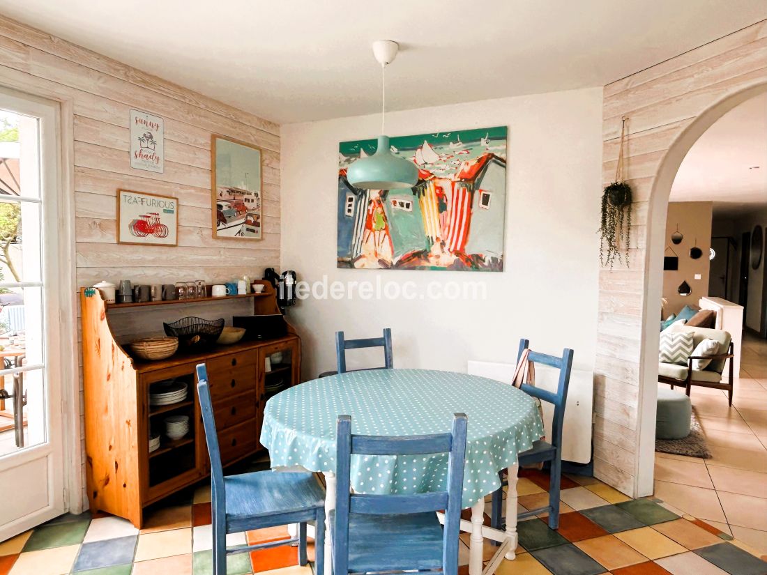 Photo 6: An accomodation located in La Couarde-sur-mer on ile de Ré.