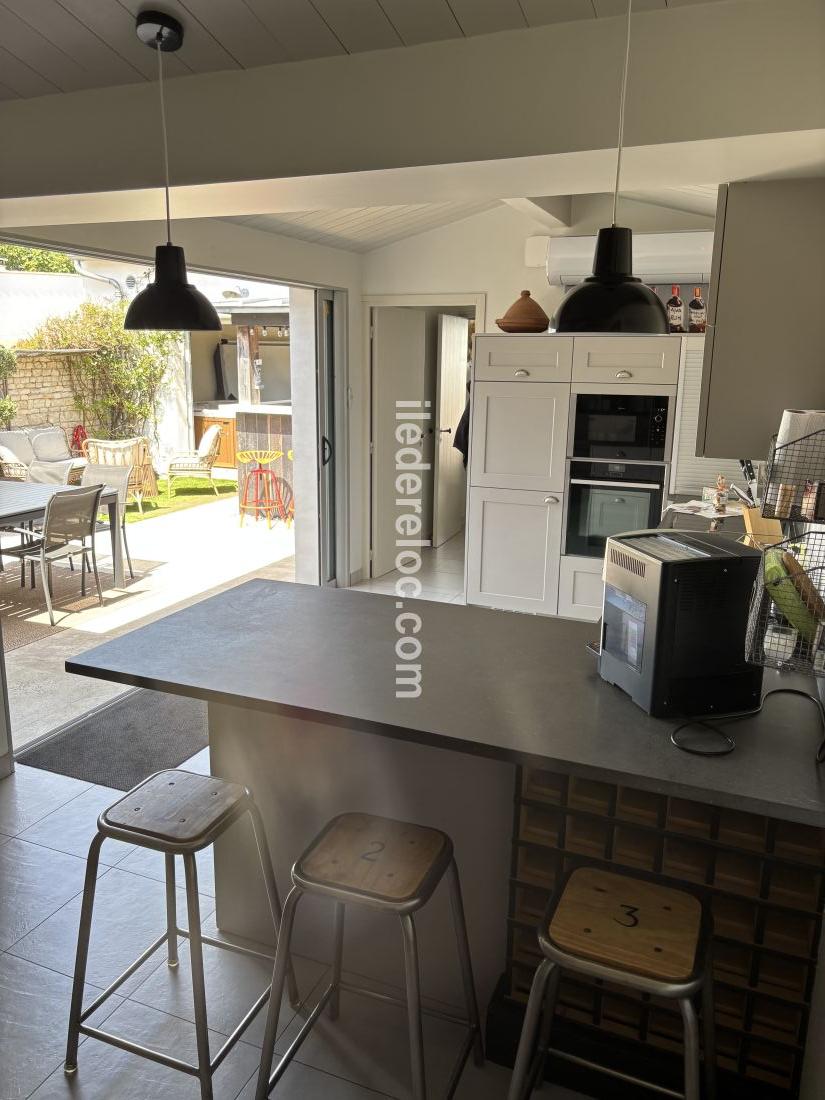 Photo 12: An accomodation located in Sainte-Marie-de-Ré on ile de Ré.