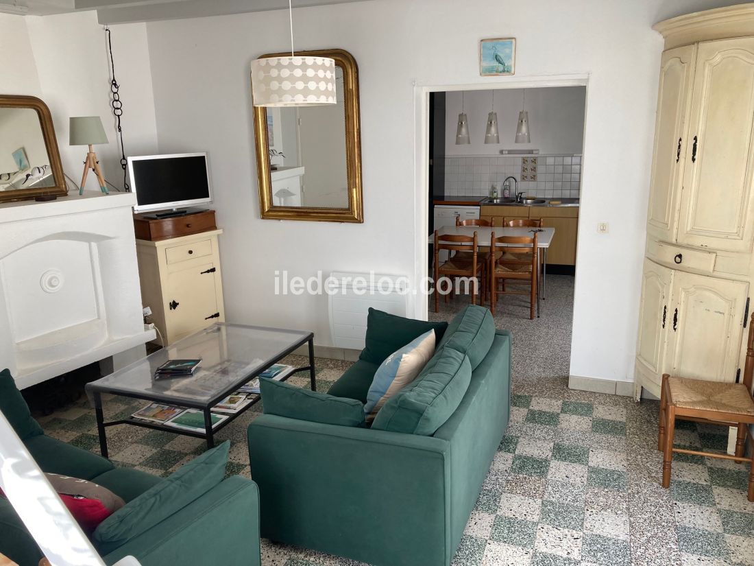 Photo 6: An accomodation located in Sainte-Marie-de-Ré on ile de Ré.