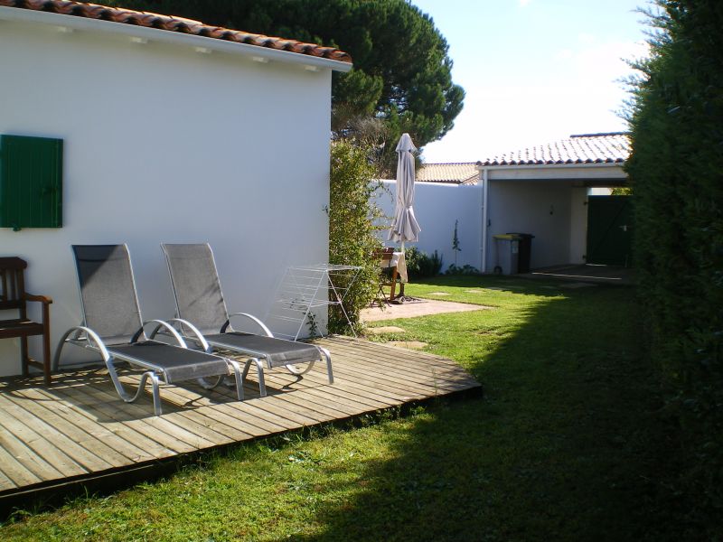 Photo 7: An accomodation located in La Flotte-en-Ré on ile de Ré.