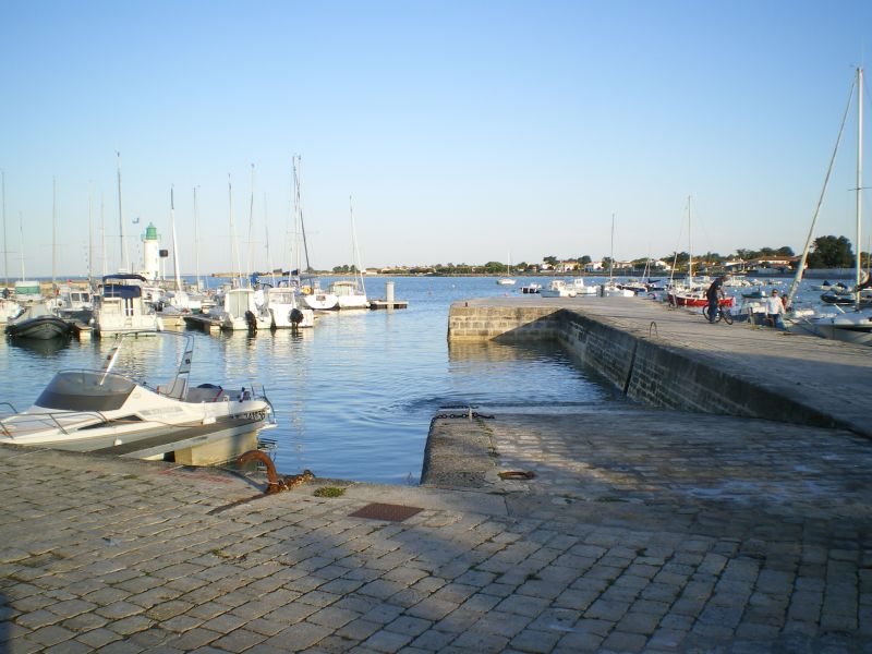 Photo 17: An accomodation located in La Flotte-en-Ré on ile de Ré.