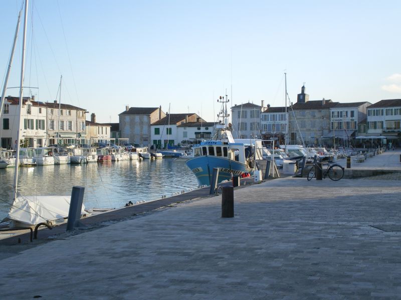 Photo 16: An accomodation located in La Flotte-en-Ré on ile de Ré.