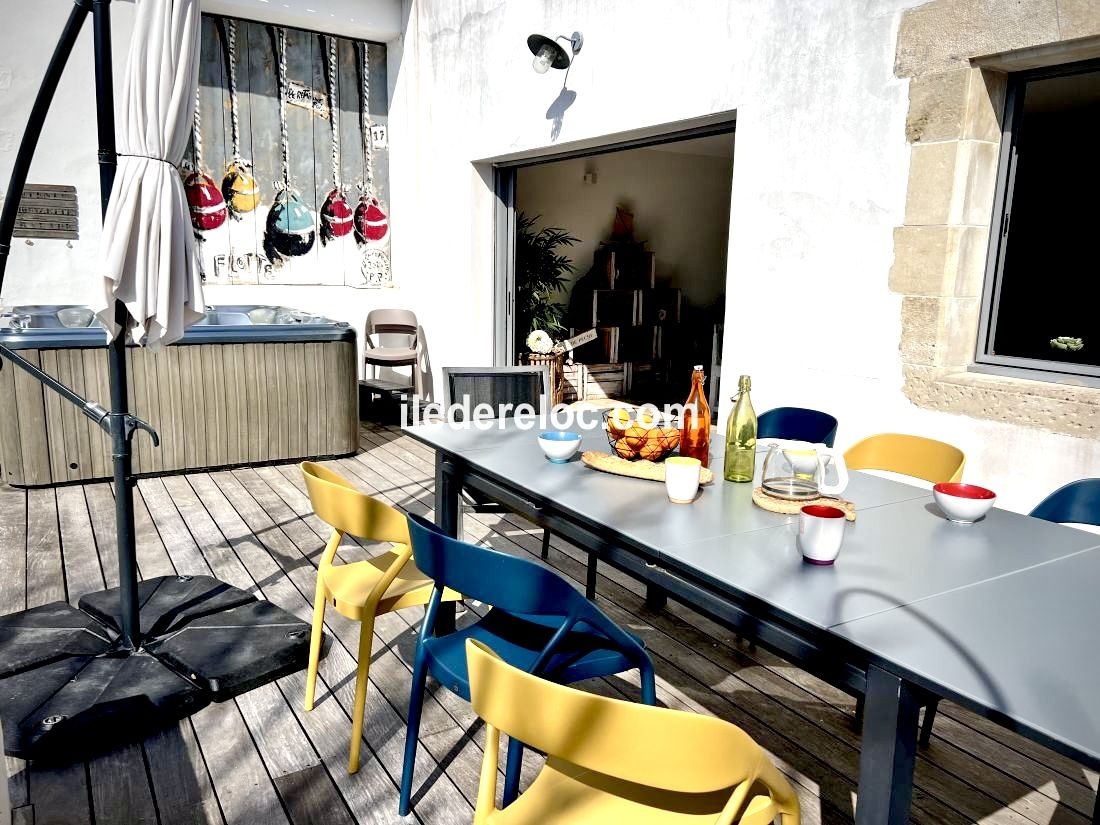 Photo 4: An accomodation located in La Flotte-en-R&eacute; on ile de R&eacute;.